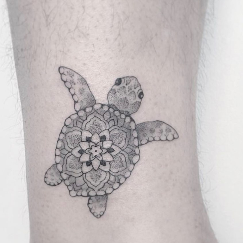 Hình Xăm Mệnh Thủy: Bí Quyết Thu Hút May Mắn và Tài Lộc 138264177 149248220332469 2272074822035101023 n