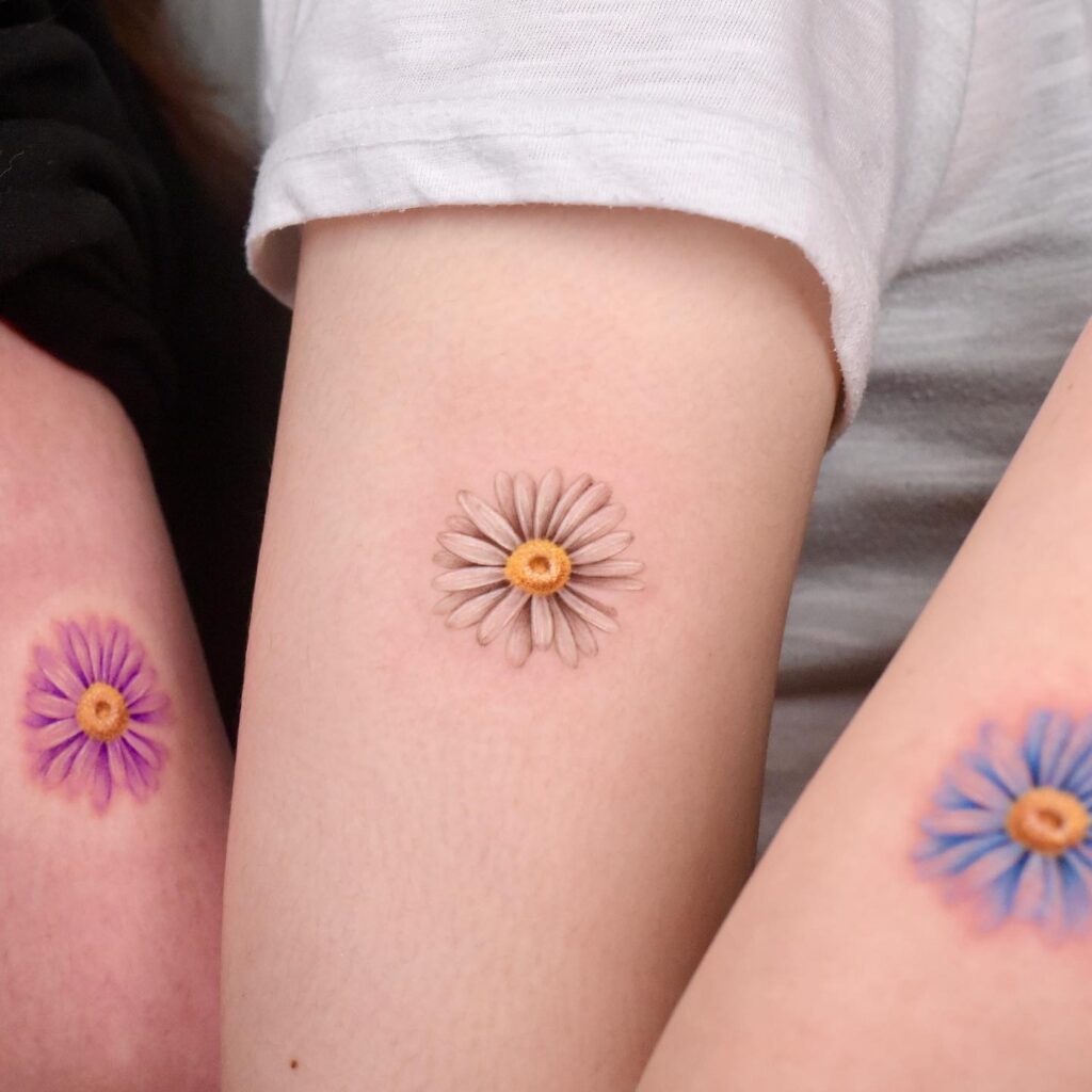 99+ Hình Xăm Bông Hoa Mini Đẹp – Xu Hướng Nghệ Thuật & Ý Nghĩa Sâu Sắc 2025 288501413 5161231840621872 4640546455412289107 n