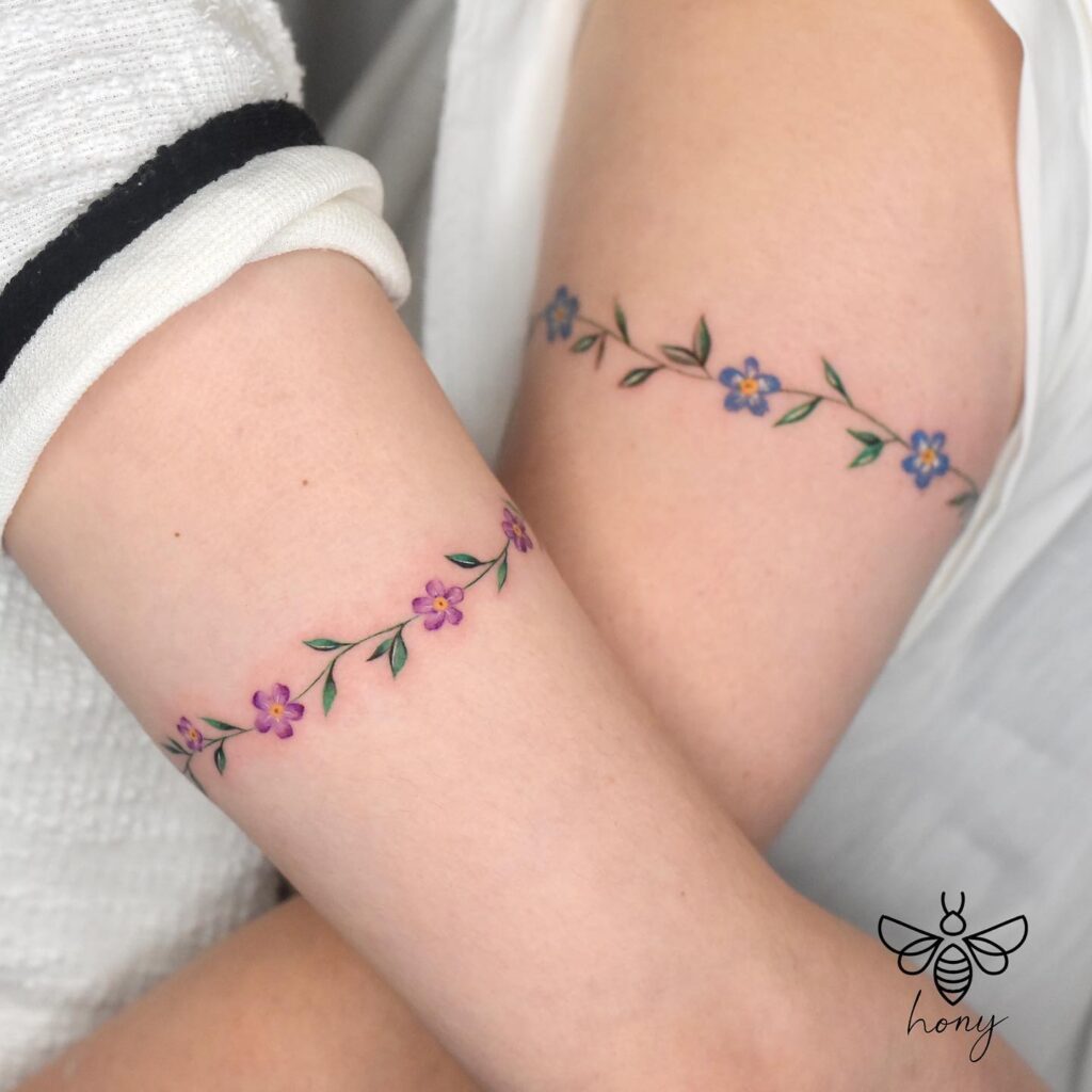 99+ Hình Xăm Bông Hoa Mini Đẹp – Xu Hướng Nghệ Thuật & Ý Nghĩa Sâu Sắc 2025 292219997 561421572313814 8939080931720995998 n