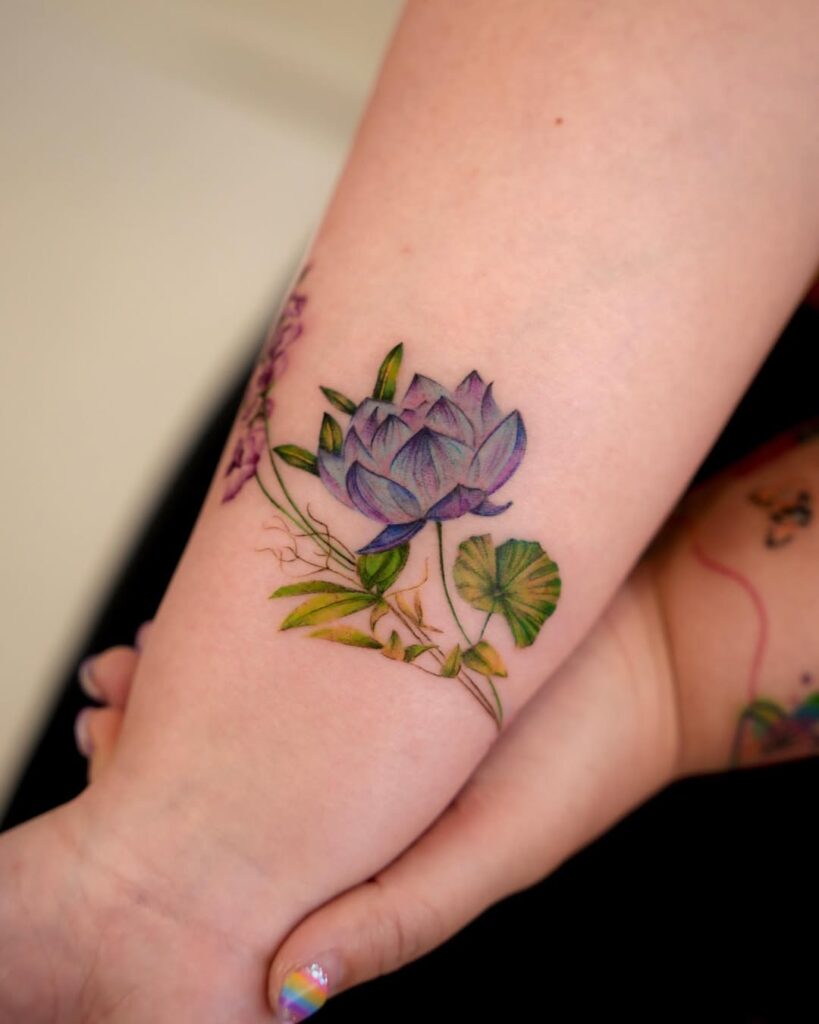 99+ Hình Xăm Bông Hoa Mini Đẹp – Xu Hướng Nghệ Thuật & Ý Nghĩa Sâu Sắc 2025 328152705 6081904448558763 4396433050630066918 n