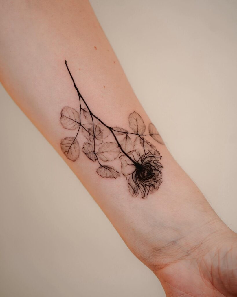 99+ Hình Xăm Bông Hoa Mini Đẹp – Xu Hướng Nghệ Thuật & Ý Nghĩa Sâu Sắc 2025 331800604 881254369813873 630714700736619904 n