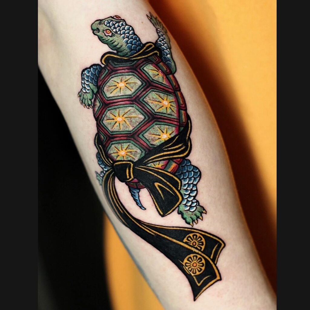 Hình Xăm Mệnh Thủy: Bí Quyết Thu Hút May Mắn và Tài Lộc 441146941 416244237881990 4215752178385034214 n