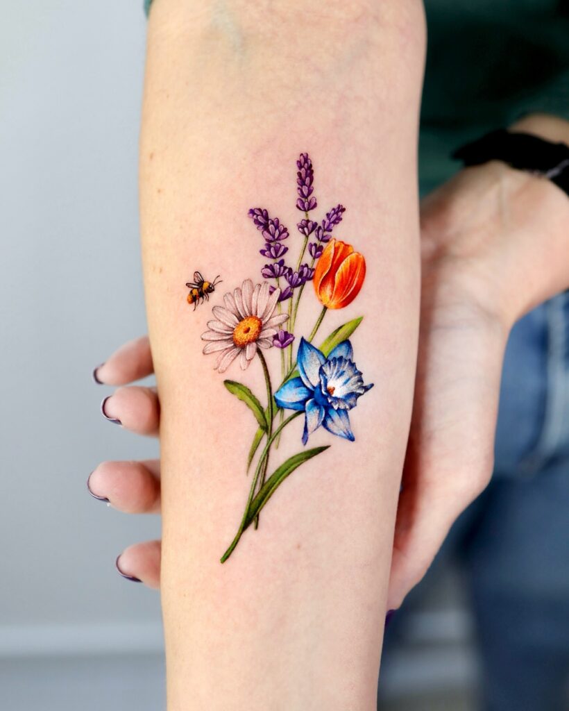 99+ Hình Xăm Bông Hoa Mini Đẹp – Xu Hướng Nghệ Thuật & Ý Nghĩa Sâu Sắc 2025 450450110 1755052581565360 5878891168287514041 n