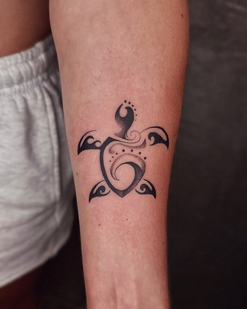 Hình Xăm Mệnh Thủy: Bí Quyết Thu Hút May Mắn và Tài Lộc 452568263 851454349707568 7280159851232047059 n