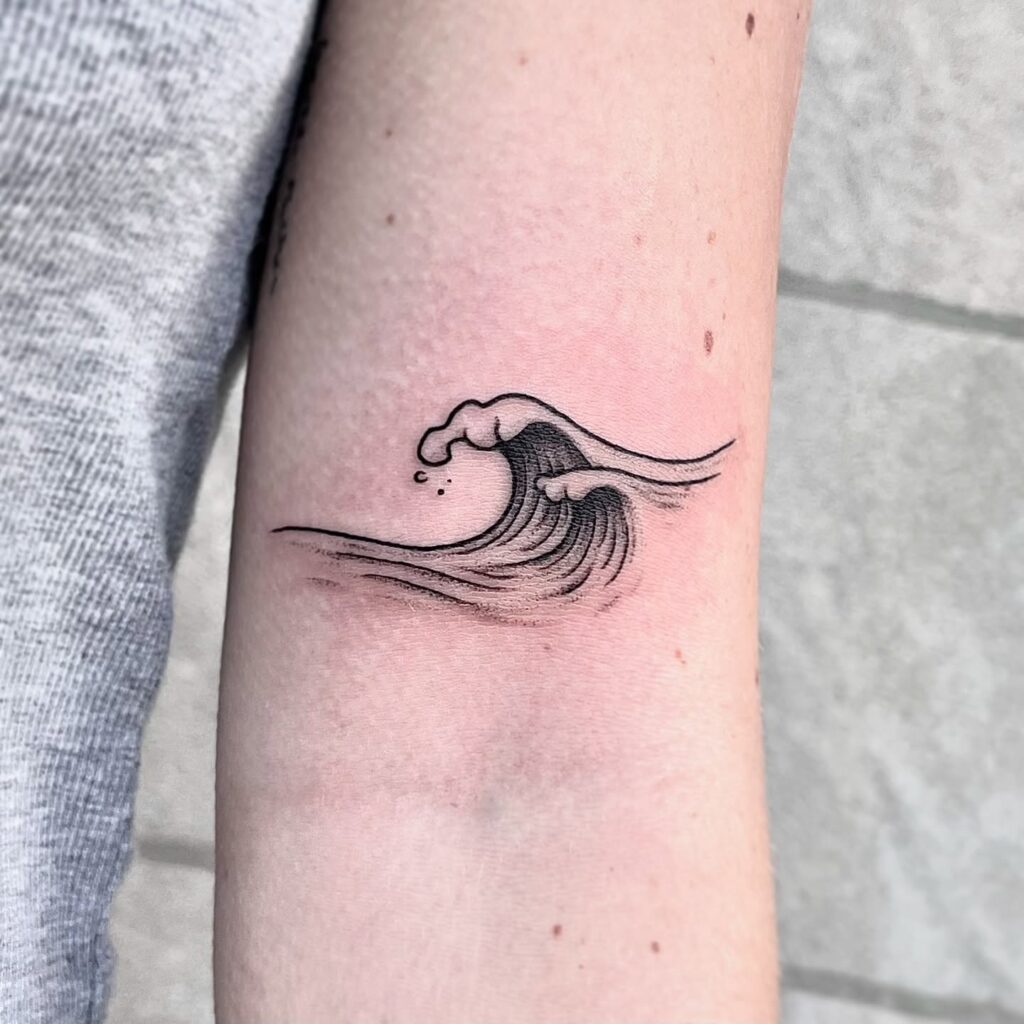 Hình Xăm Mệnh Thủy: Bí Quyết Thu Hút May Mắn và Tài Lộc 463615527 450790047493246 1452596342915611880 n