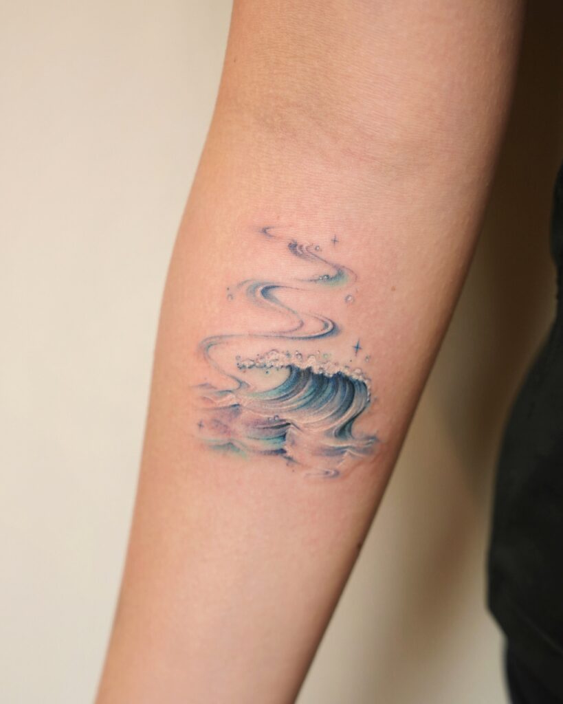 Hình Xăm Mệnh Thủy: Bí Quyết Thu Hút May Mắn và Tài Lộc 468760113 462312996881414 6257846143845401376 n