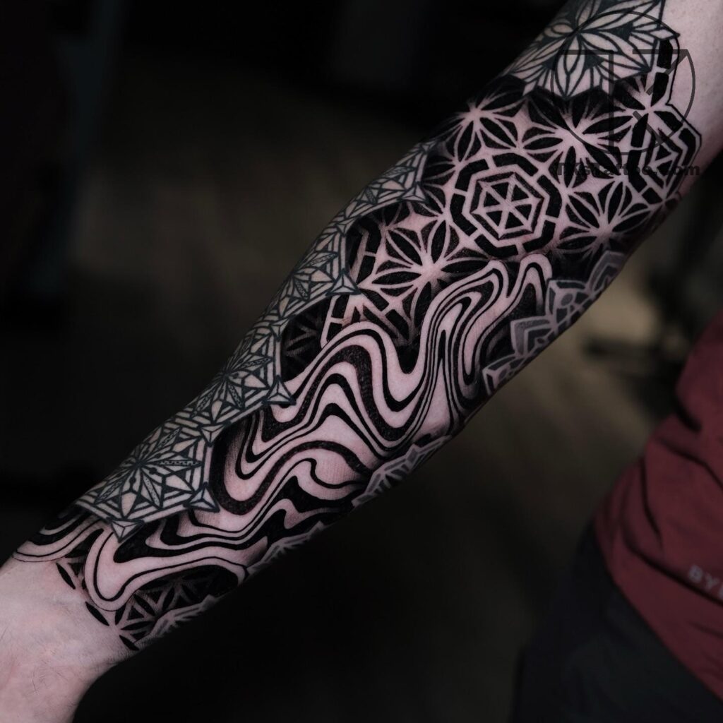 Những Mẫu Hình Xăm Mandala Đẹp & Ấn Tượng 2025 472463193 18478665484002387 7257467406622965691 n