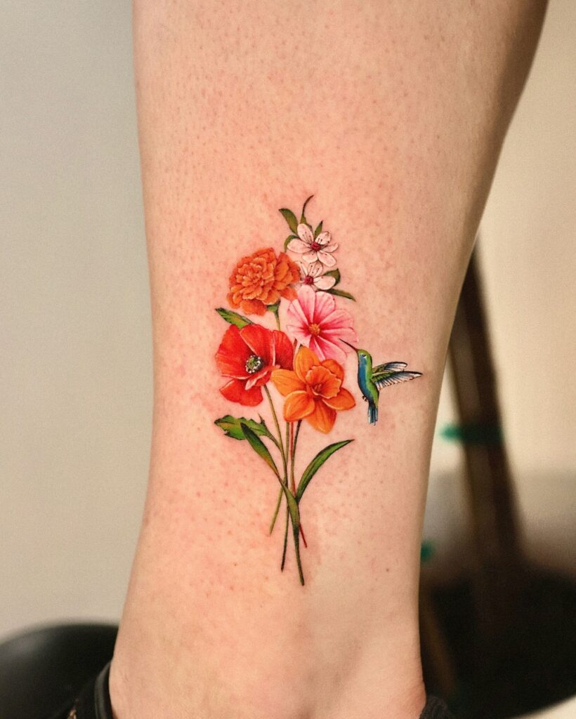 99+ Hình Xăm Bông Hoa Mini Đẹp – Xu Hướng Nghệ Thuật & Ý Nghĩa Sâu Sắc 2025 473064410 2093605934402319 3382510242829493987 n