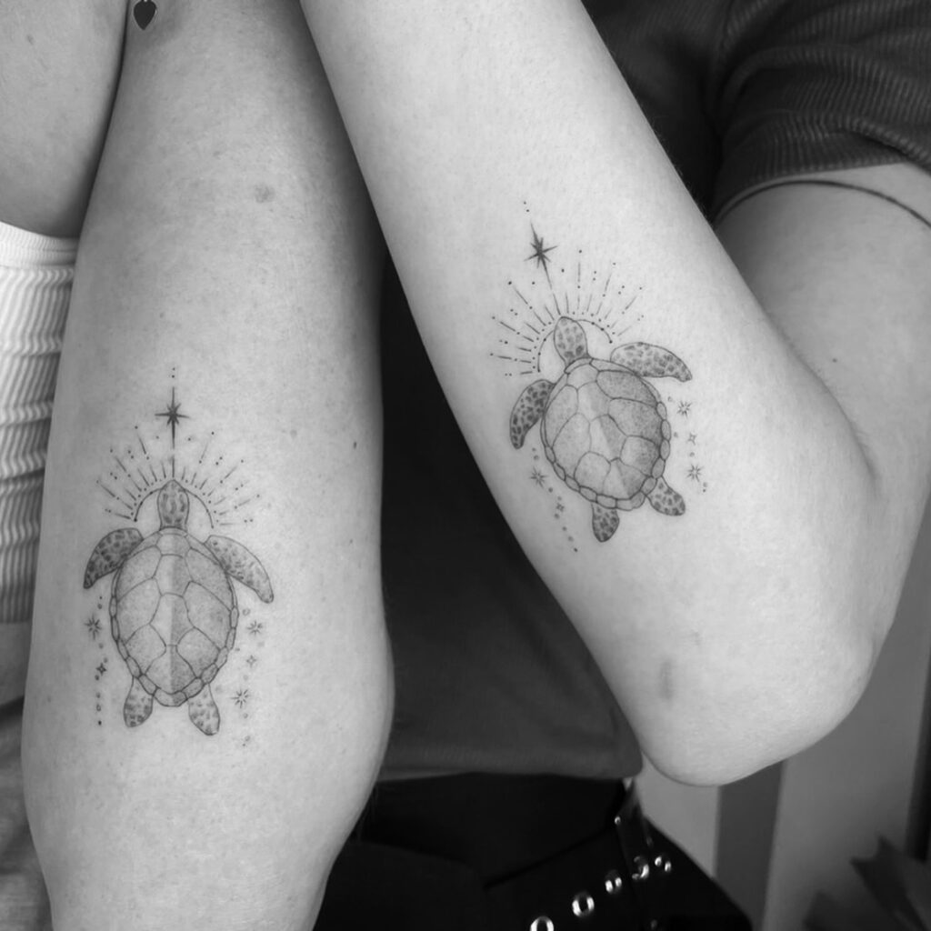 Hình Xăm Mệnh Thủy: Bí Quyết Thu Hút May Mắn và Tài Lộc 476295309 18257231845287106 3704559425251299659 n