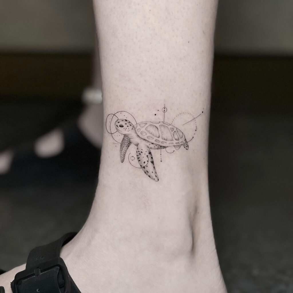 Hình Xăm Mệnh Thủy: Bí Quyết Thu Hút May Mắn và Tài Lộc 484036166 638059865637713 2465306659529602352 n