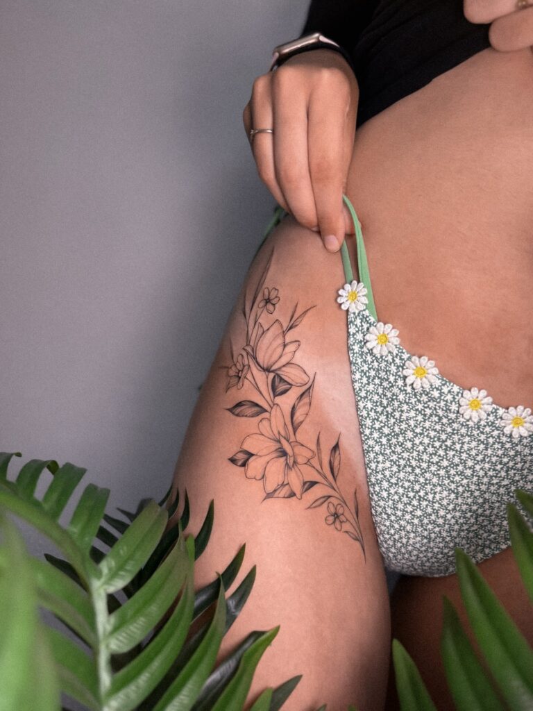 Hình xăm mệnh Mộc – 50+ Mẫu hình xăm phong thủy giúp cân bằng năng lượng và tăng sự tự tin tattoo menh moc dep cho nu